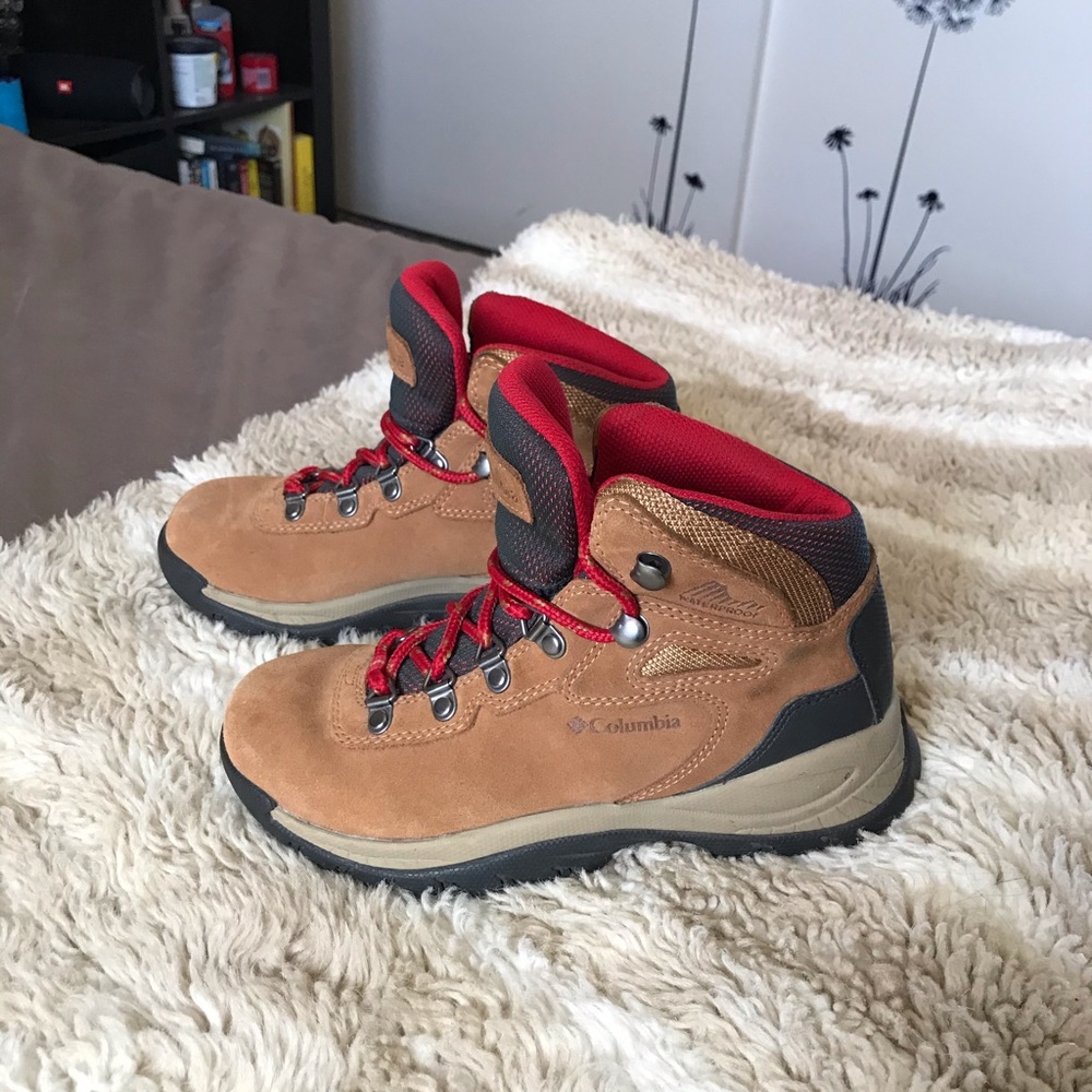 Columbia Newton Ridge Hiking Waterproof Boots